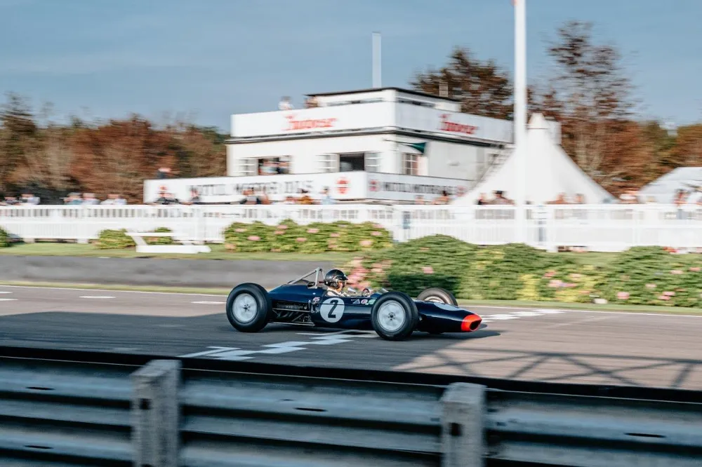 ALREADY IN 1963 AT THE AUSTRIAN GRAND PRIX IN ZELTWEG - LOTUS 24-P1